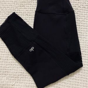 ALO Mesh Capri Leggings